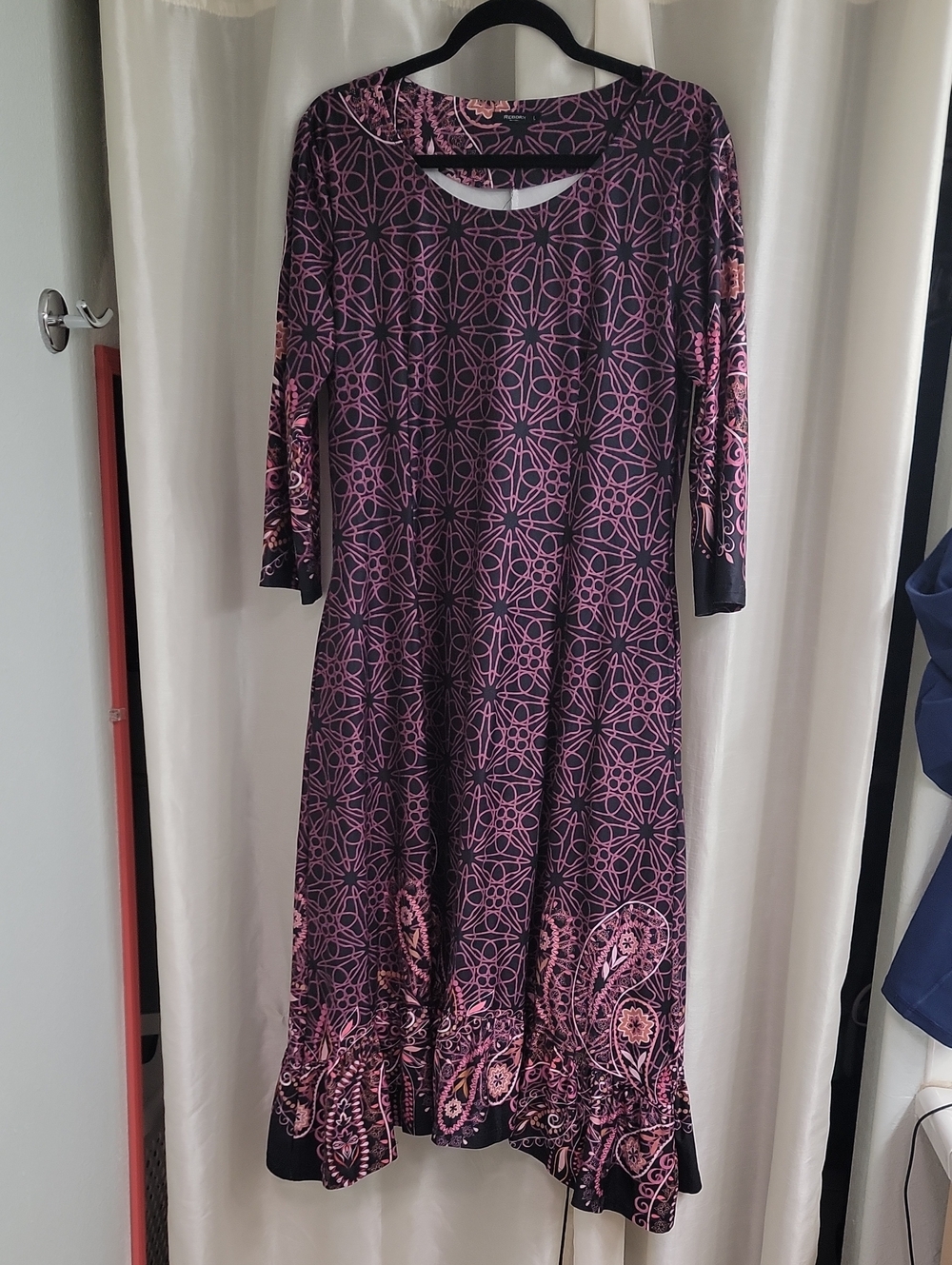 Reborn Black and Pink Long Sleeve Printed Midi Dress